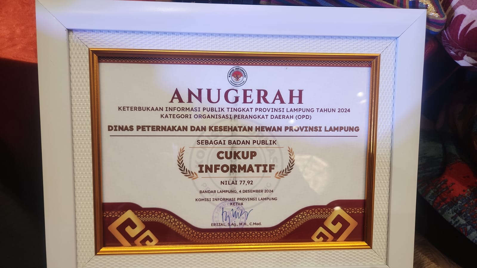 Disnakeswan Lampung Menerima Penghargaan dari Komisi Informasi